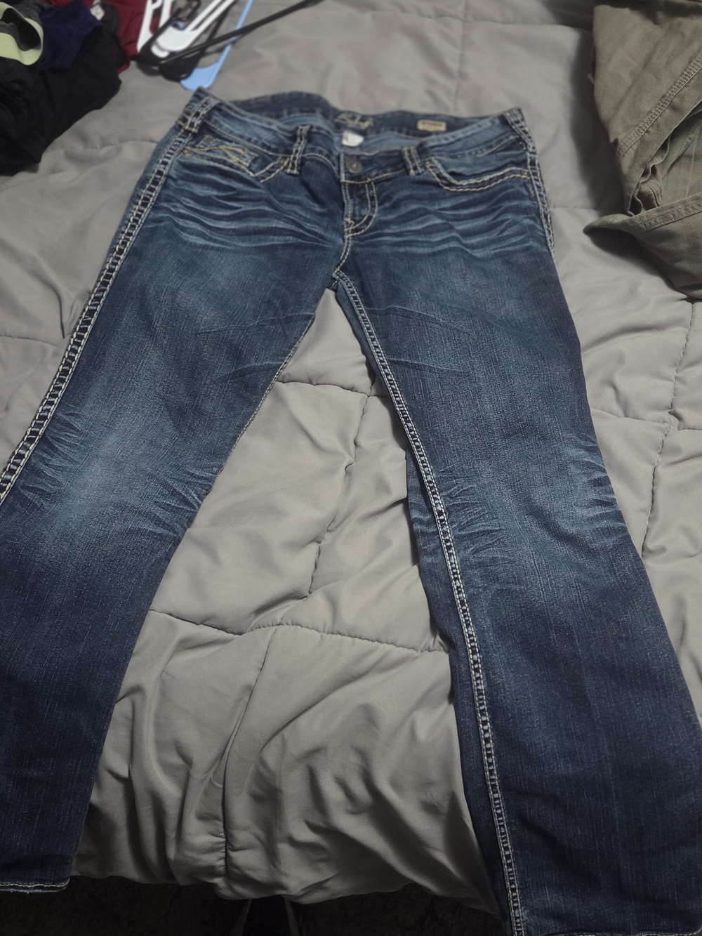 Women’s Dark Wash Blue Jeans - Classic Slim Fit